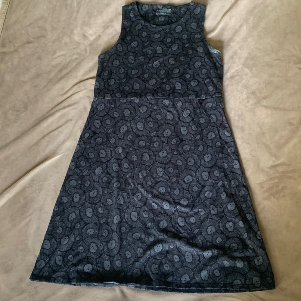 Women’s athleisure dress sizes SMALL